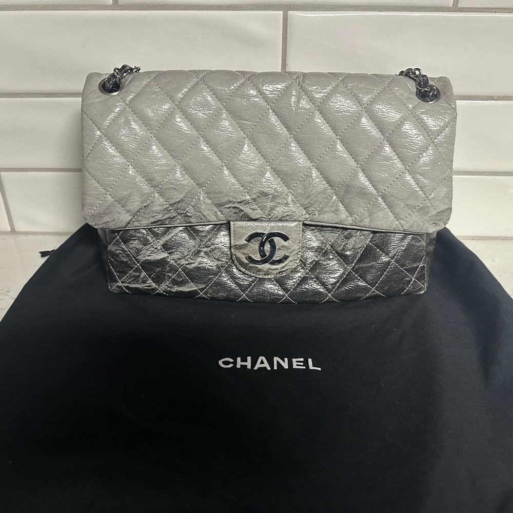 Vintage Chanel Gray and Black Ombré Quilted Women's Bag - Picture 14 of 16
